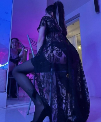 Живу в Москве, где мои услуги доступны для тебя. Имею богатый опыт, поэтому знаю, как доставить удовольствие и расслабление. 💋
🌟 В моем арсенале широкий выбор услуг, позволяющих воплотить самые смелые фантазии. Я готова погрузить тебя в мир страсти и разврата, провести чувственный массаж, исполнить эротический танец или просто быть твоей нежной и любящей компаньонкой. ✨
💯 Удовлетворение клиента – моя главная цель. Мной оставлено множество положительных отзывов, подтверждающих мою профессиональность и индивидуальный подход к каждому. Ты можешь убедиться в этом, посмотрев мои аутентичные фото, которые я приложу к нашей встрече. 📷
💌 Если ты жаждешь экстаза, релаксации и незабываемых эмоций, обращайся ко мне. Ласка и страсть – это то, что я умею предложить. Встречайся со мной и ощути все прелести жизни наслаждения. ✔️ 1747, 39 лет